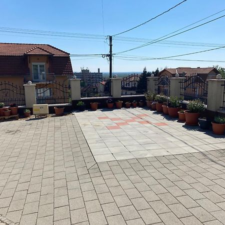 Arany Apartmanhaz Zalagyoengye Zalakaros Exteriér fotografie