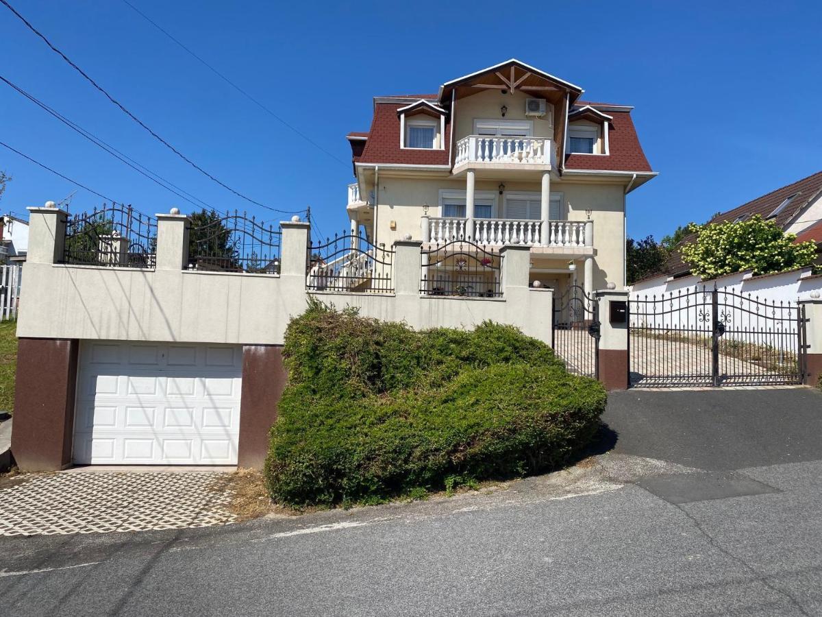 Arany Apartmanhaz Zalagyoengye Zalakaros Exteriér fotografie