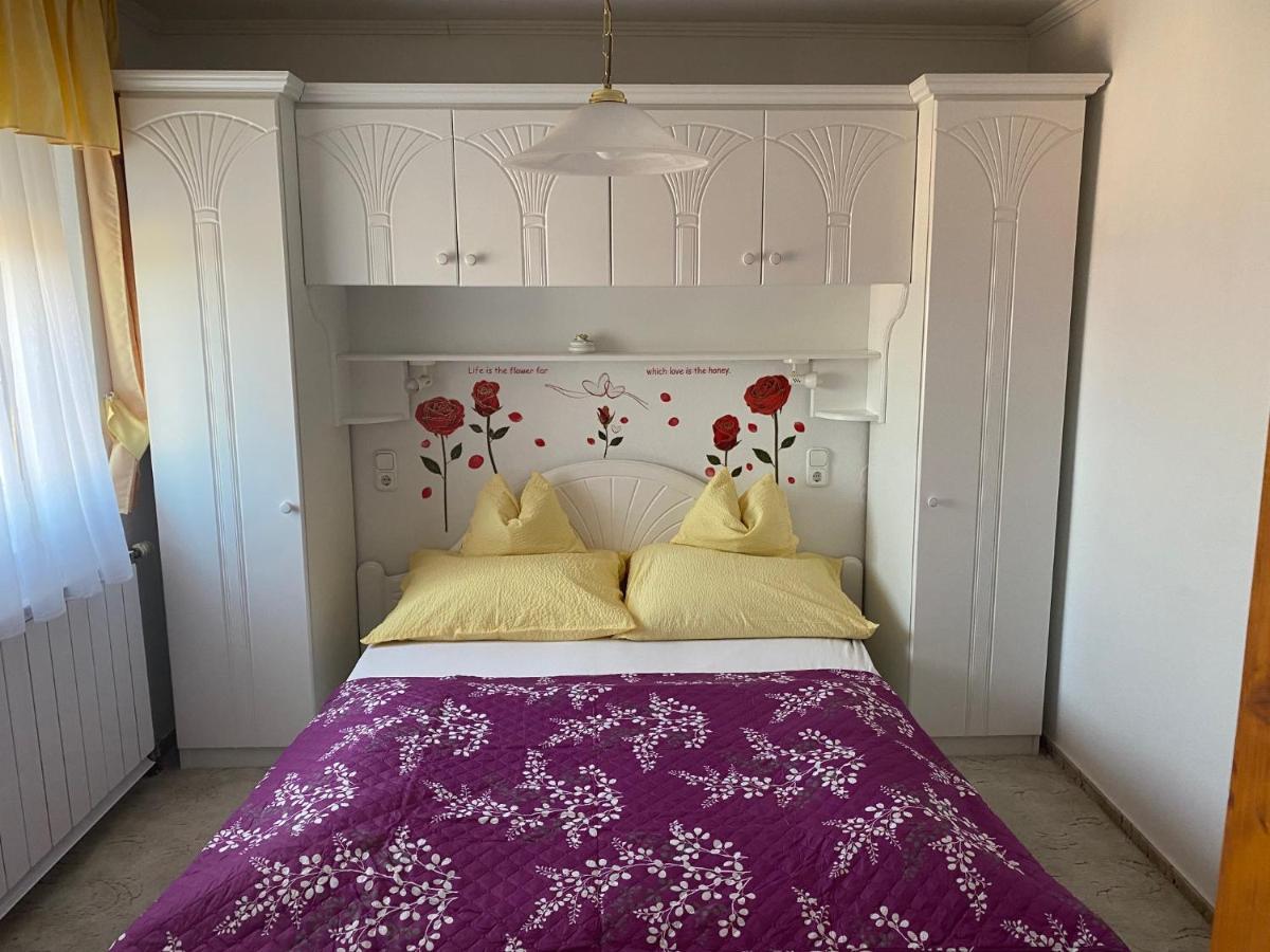 Arany Apartmanhaz Zalagyoengye Zalakaros Exteriér fotografie
