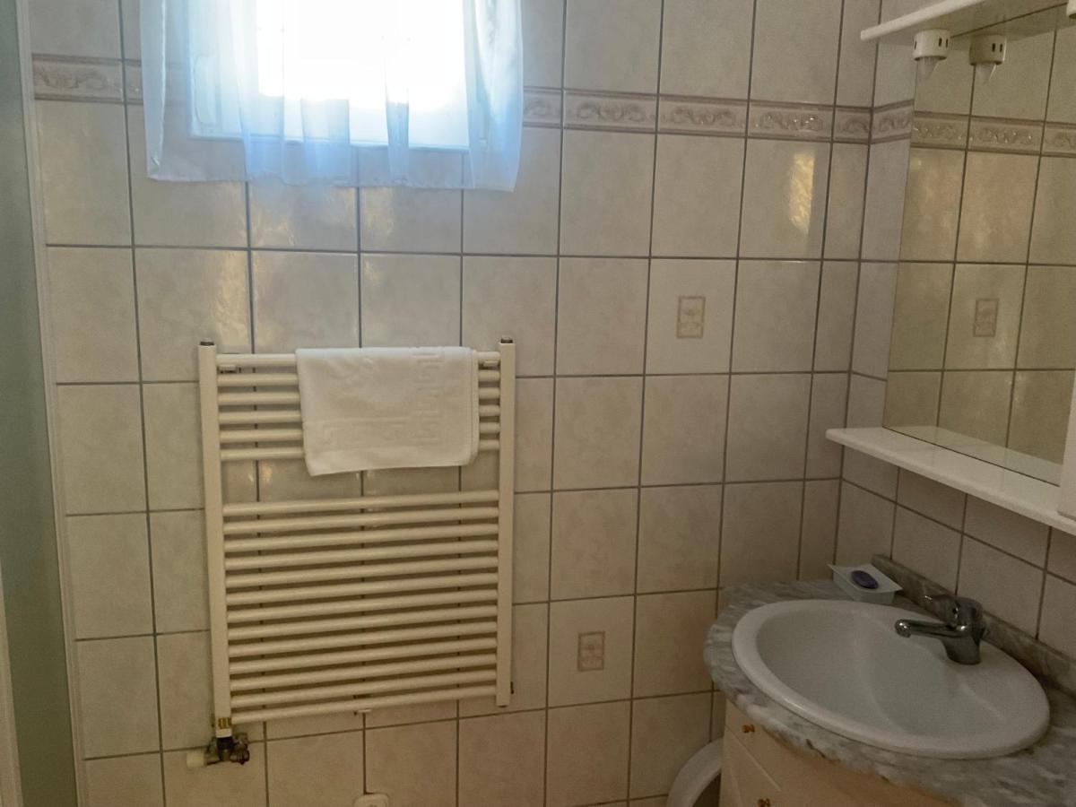 Arany Apartmanhaz Zalagyoengye Zalakaros Exteriér fotografie