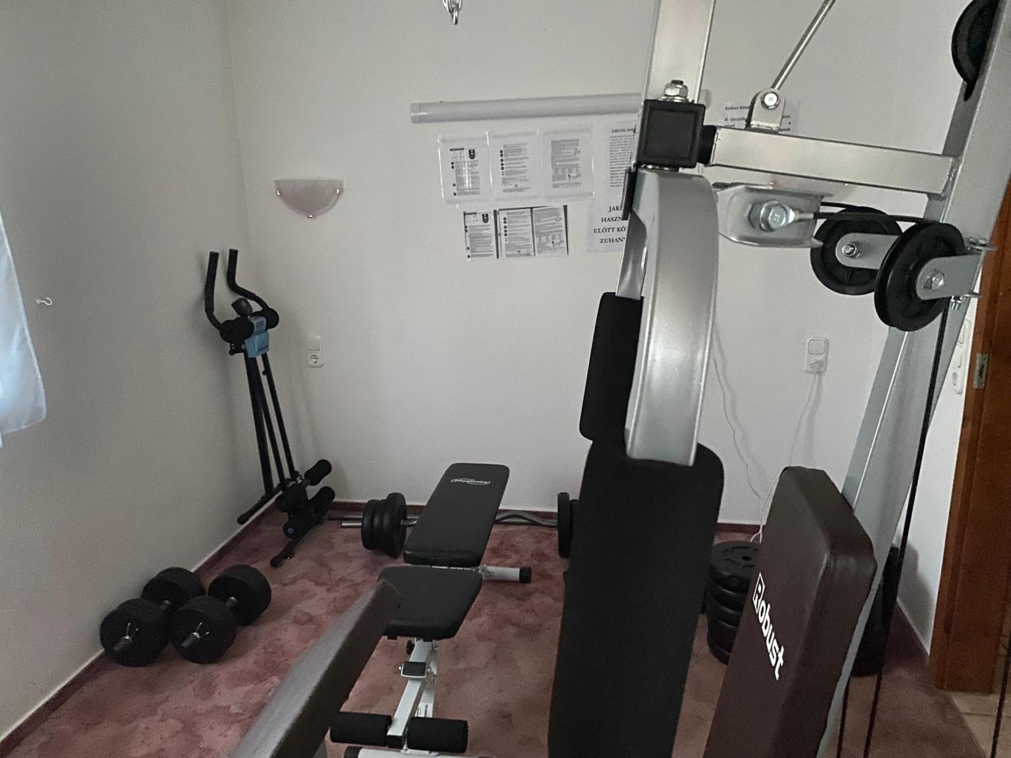 Arany Apartmanhaz Zalagyoengye Zalakaros Exteriér fotografie